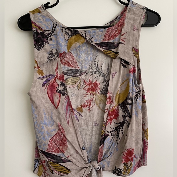 O’neill open back top - Picture 10 of 10